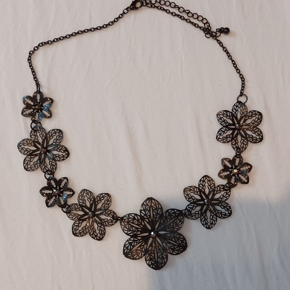 Classic black floral necklace